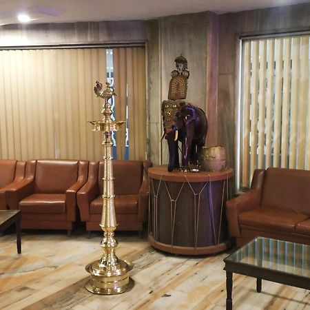 Hotel Elite International Thrissur Buitenkant foto
