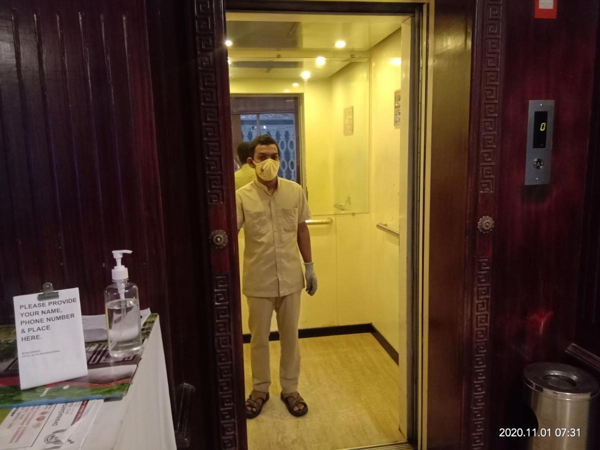 Hotel Elite International Thrissur Buitenkant foto